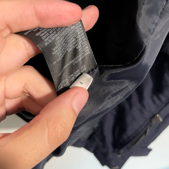 UNIQLO Mountain Parka 311-156377 - Lightweight Outdoor Jacket, Waterproof Winter - Picture 8 of 10